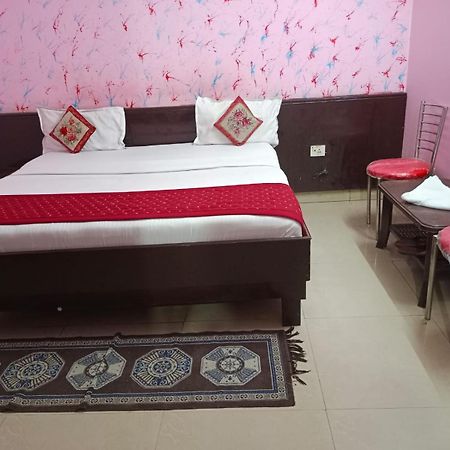 Airport Hotel Pariksheet Inn Neu-Delhi Exterior foto