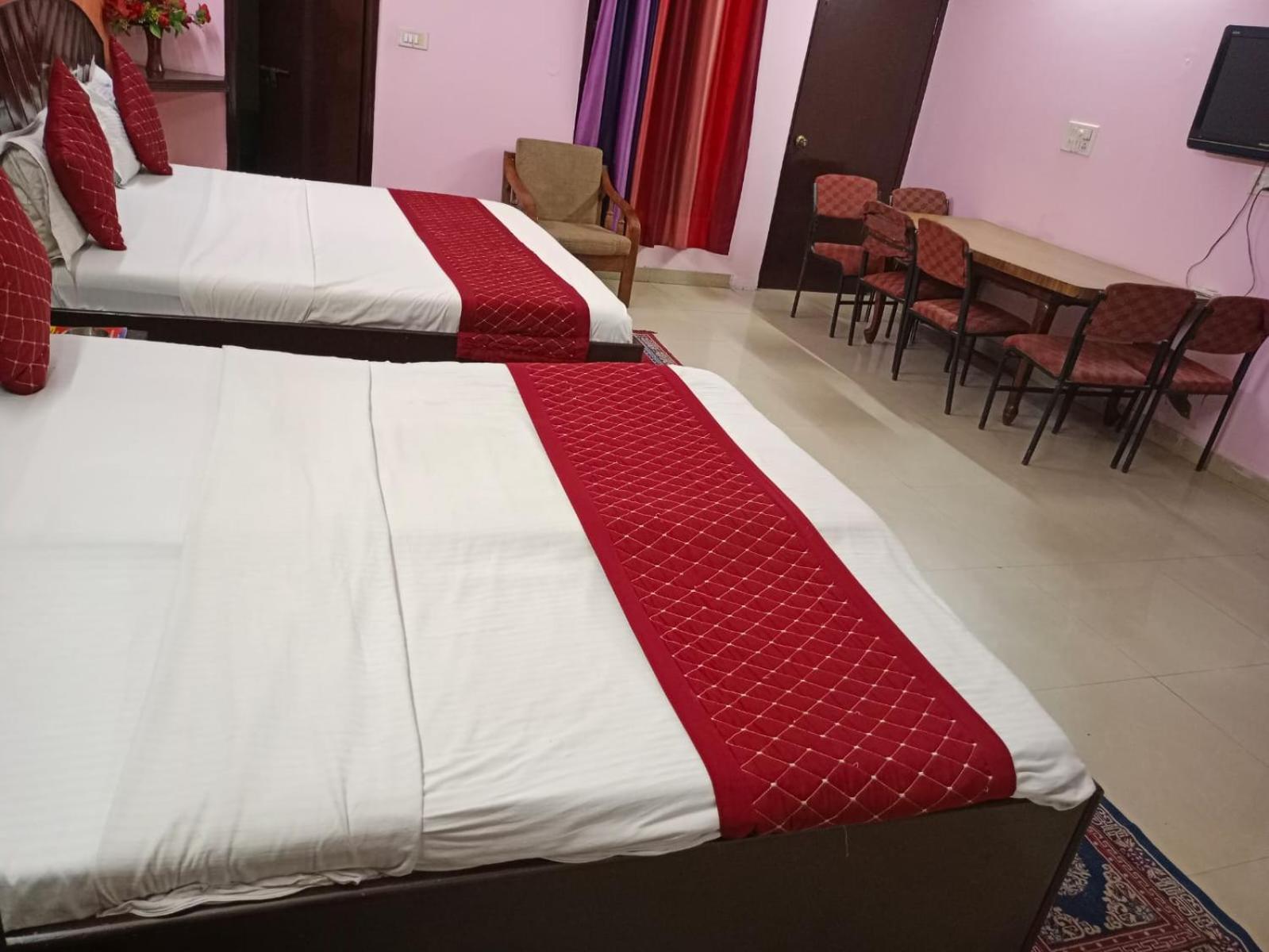 Airport Hotel Pariksheet Inn Neu-Delhi Exterior foto