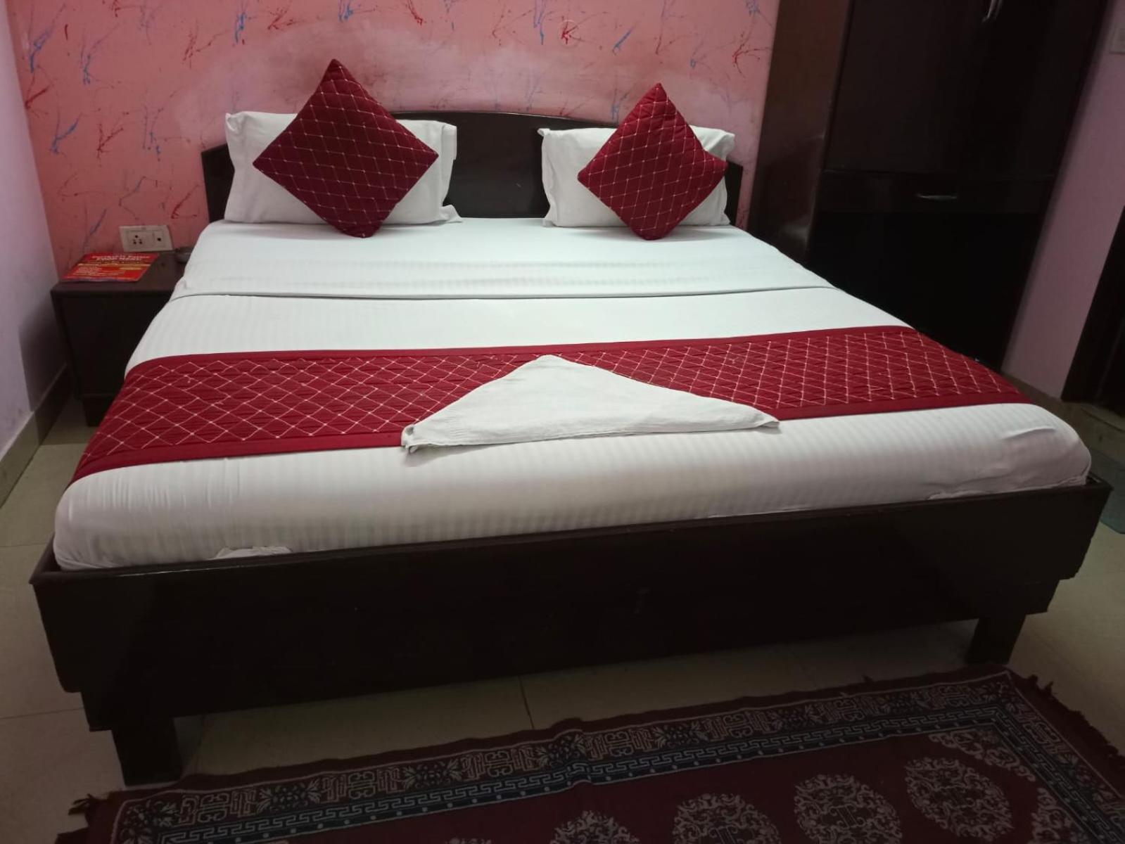Airport Hotel Pariksheet Inn Neu-Delhi Exterior foto