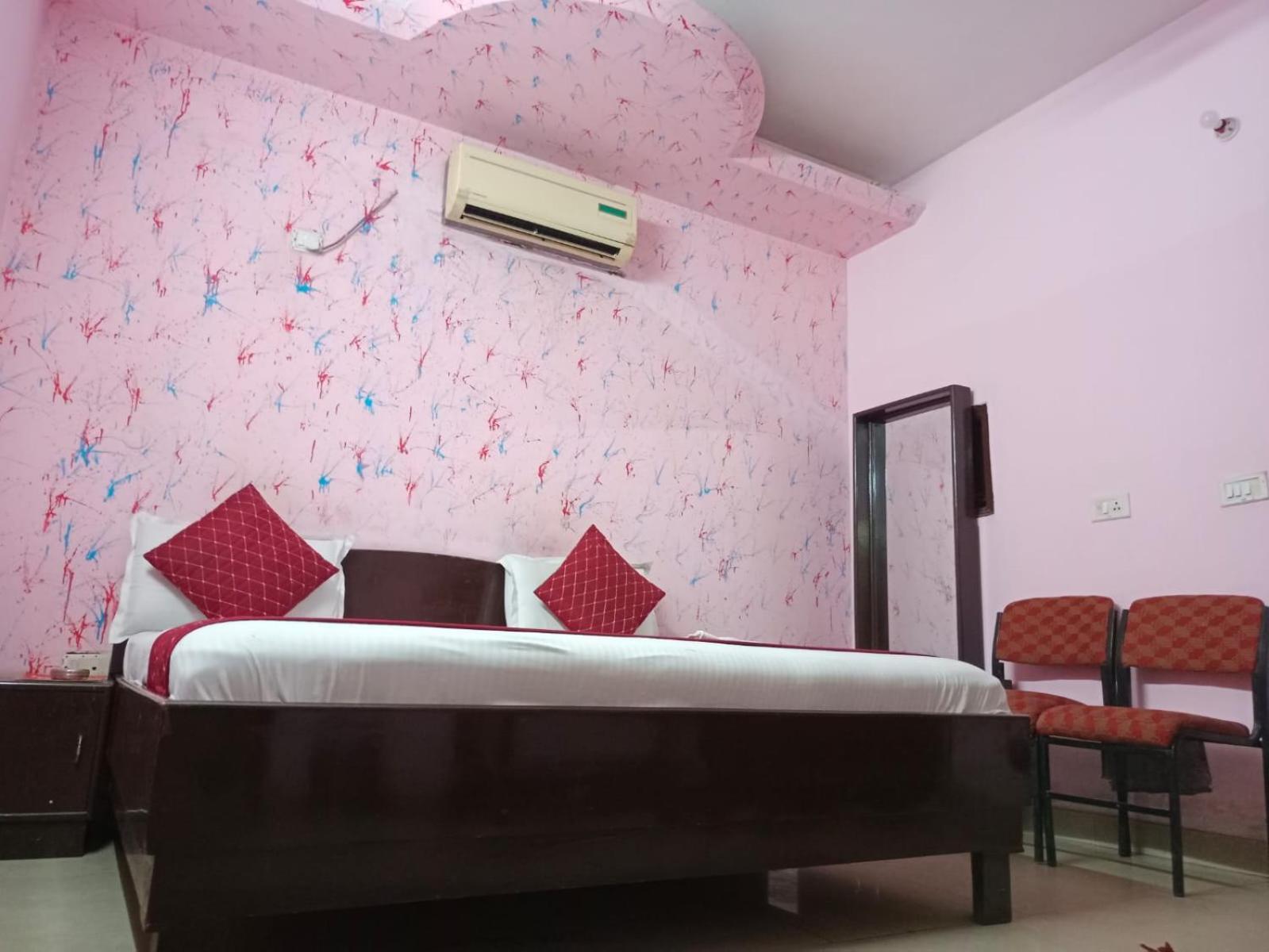Airport Hotel Pariksheet Inn Neu-Delhi Exterior foto