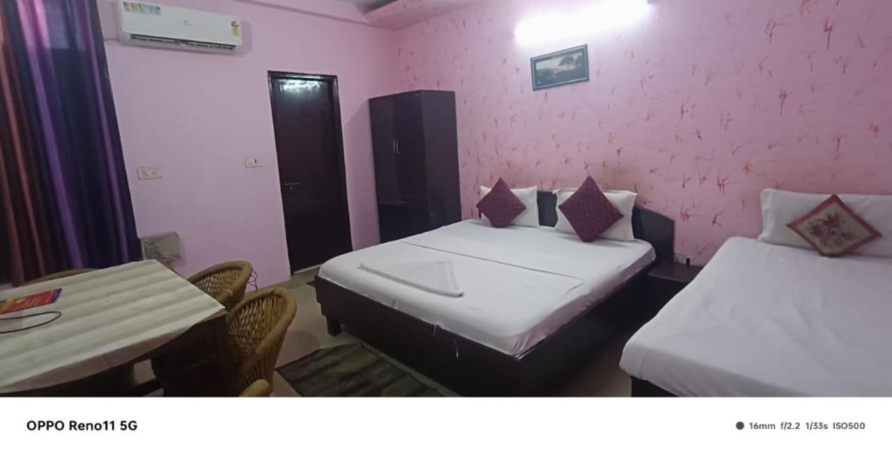 Airport Hotel Pariksheet Inn Neu-Delhi Exterior foto