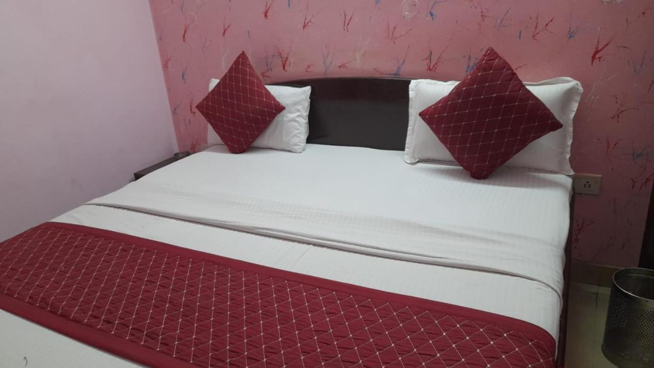 Airport Hotel Pariksheet Inn Neu-Delhi Exterior foto